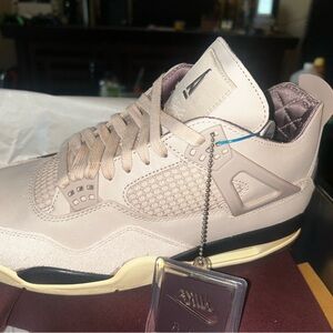 Jordan Men's Beige and Cream Sneakers